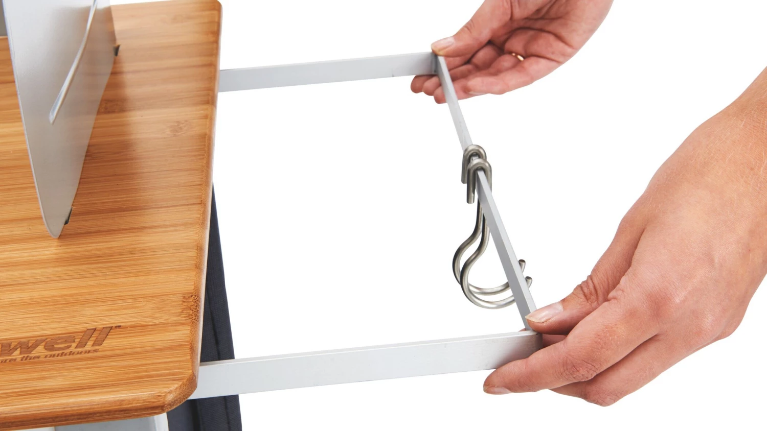 Nouveau ⌛ Outwell Padres Table de cuisine avec plateau en bambou, noir/marron 🛒 2 Nouveau ⌛ Outwell Padres Table de cuisine avec plateau en bambou, noir/marron 🛒 – Image 2